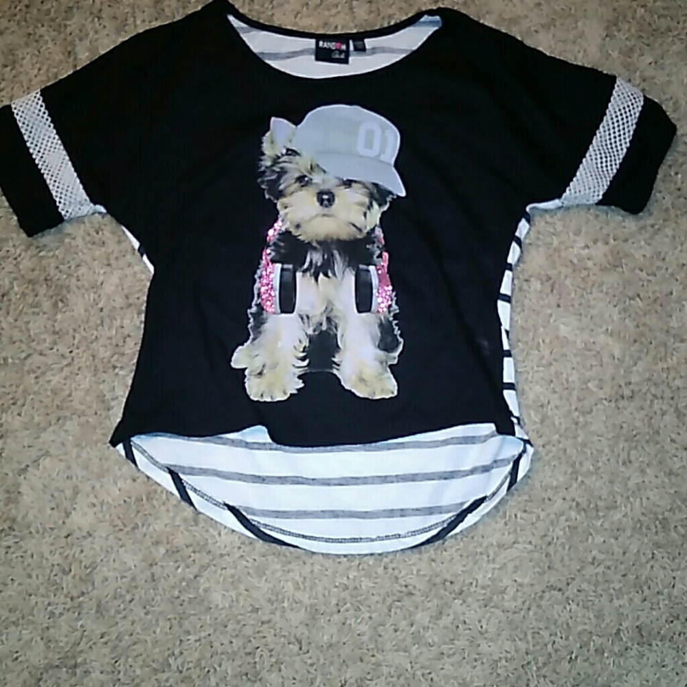 A kids shirt with dog on front